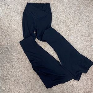 Offline by Aerie Flare Crossover Black Leggings